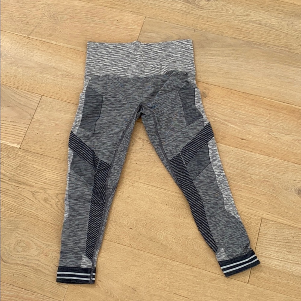 LNDR brand new leggings